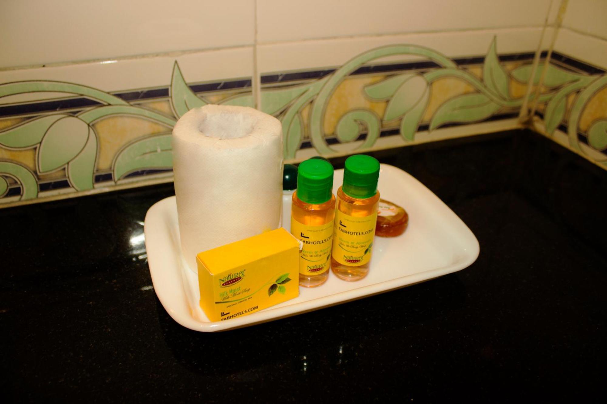 Fabhotel Prime Royal Castle - Nr Coimbatore North Railway Station المظهر الخارجي الصورة