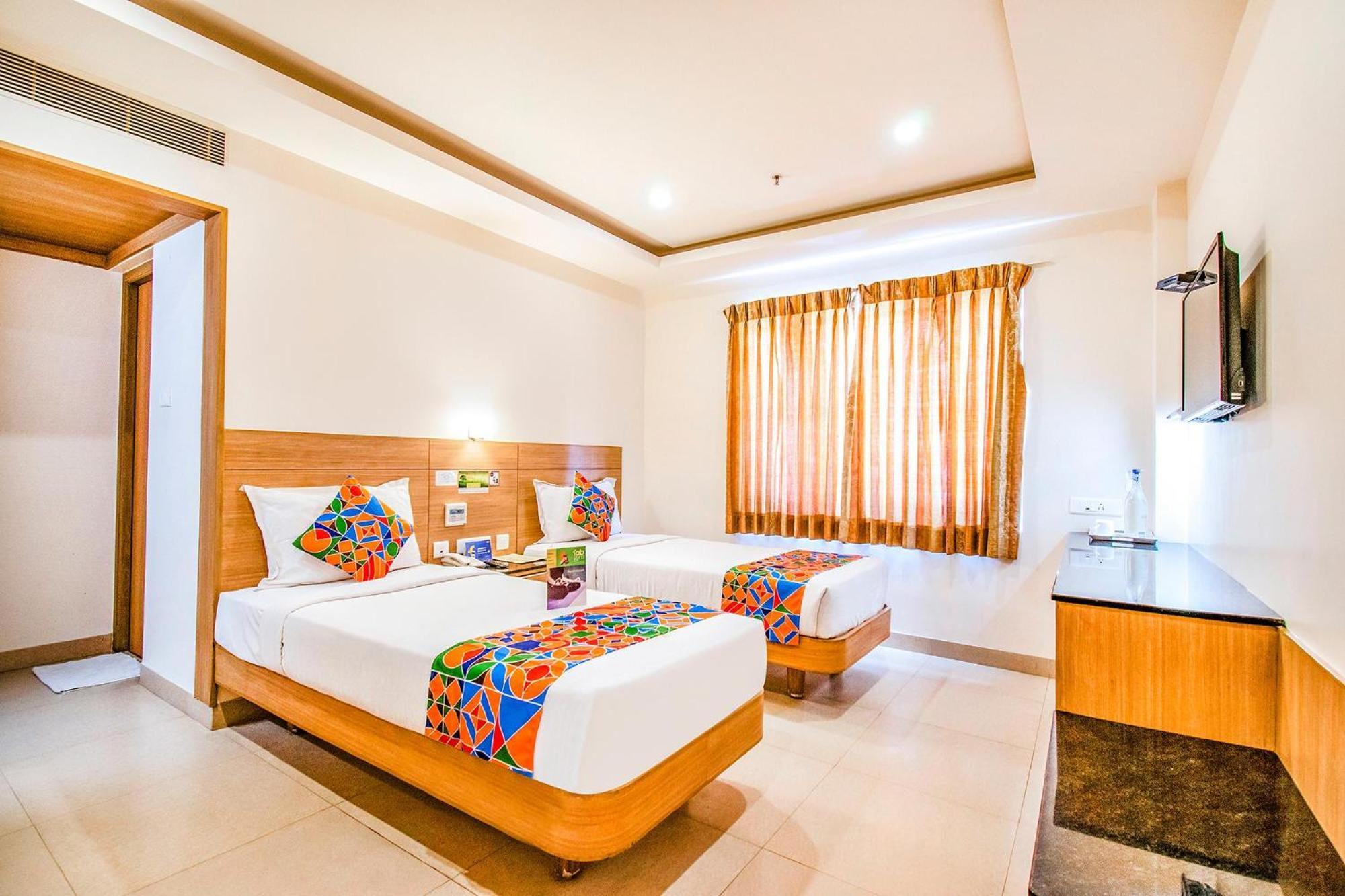 Fabhotel Prime Royal Castle - Nr Coimbatore North Railway Station المظهر الخارجي الصورة
